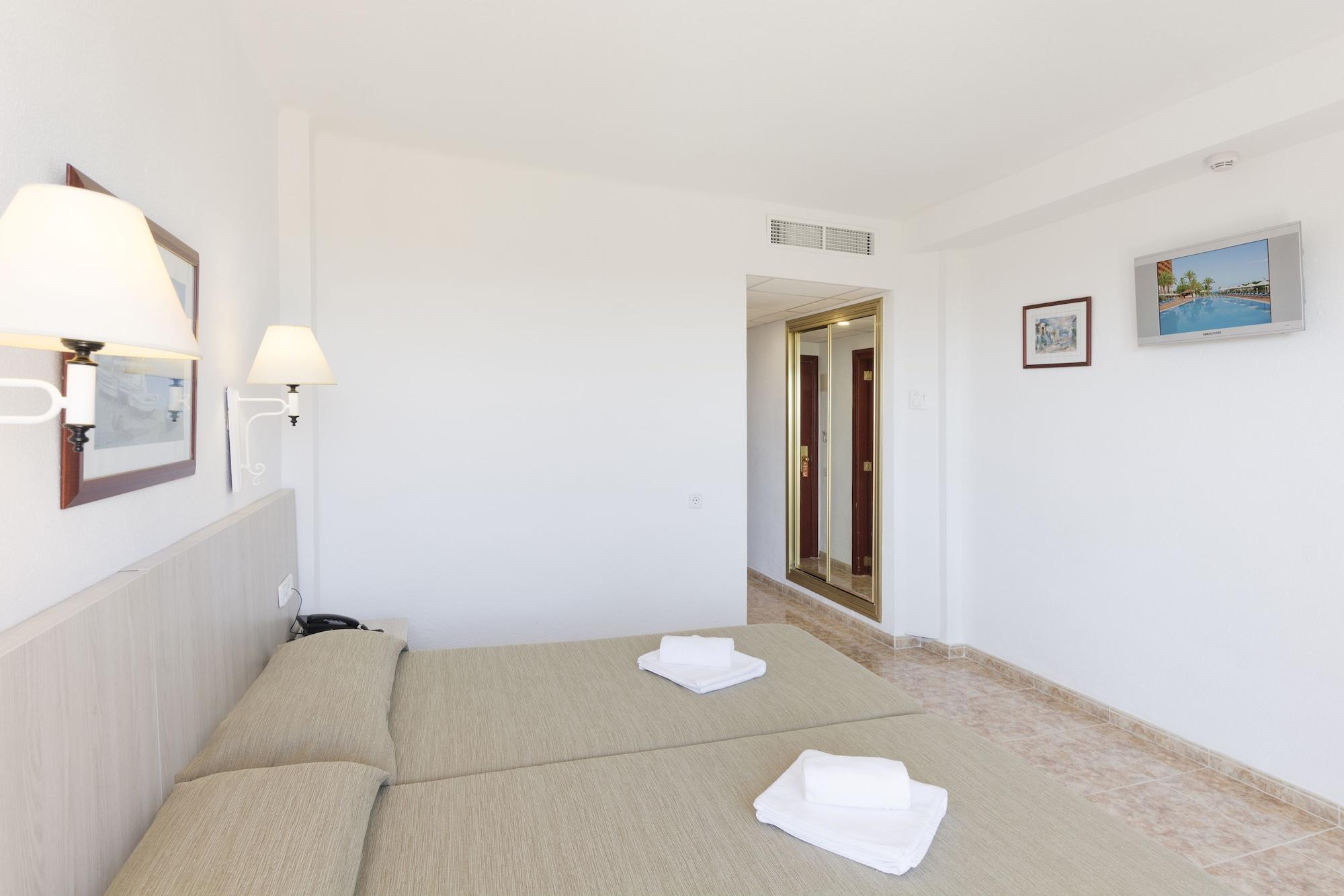 Hsm Canarios Park Calas de Mallorca Luaran gambar