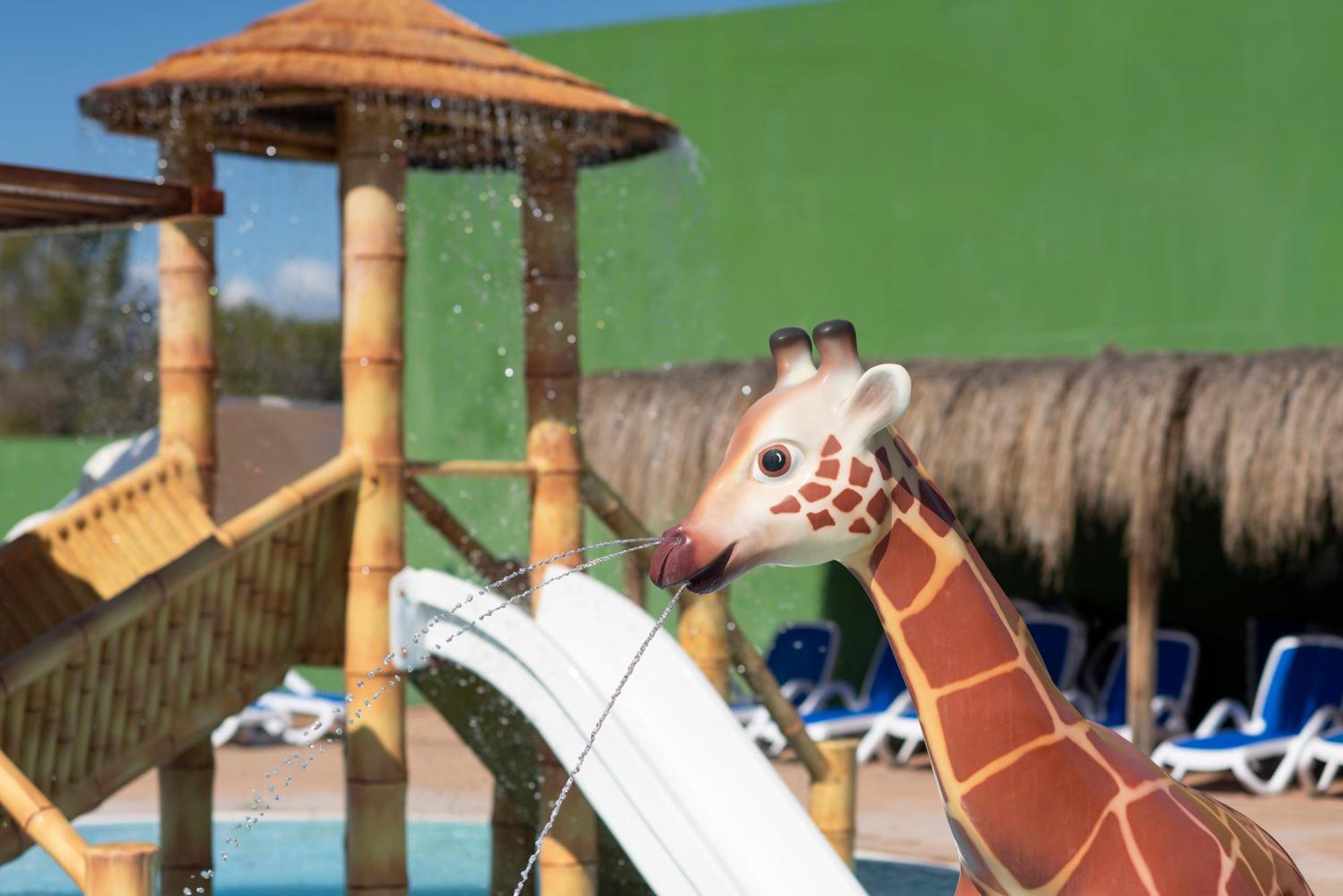Hsm Canarios Park Calas de Mallorca Luaran gambar
